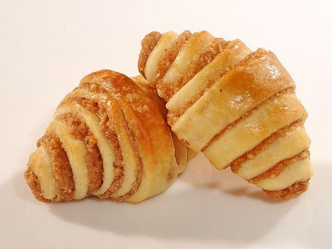 Προσαρμοσμένο Croissant που κατασκευάζει τη μηχανή, γεμισμένη κάμψη μηχανή ψωμιού Croissant